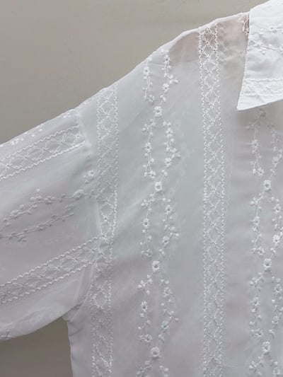 後綁帶立體花刺繡排扣襯衫13