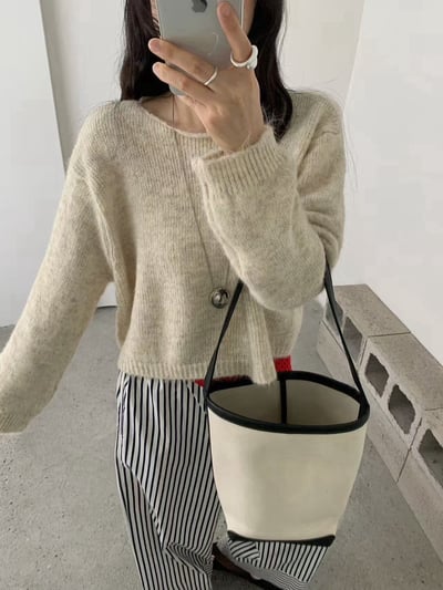 大圓領慵懶短版毛衣上衣5