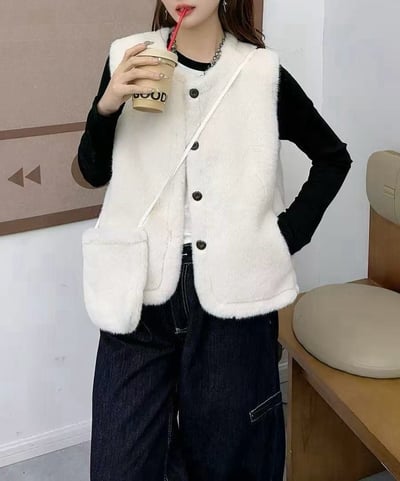 附小包毛毛背心3