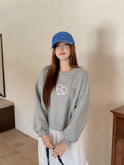 愛心刺繡大學TEE上衣6