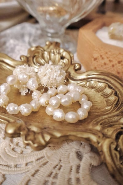 《玫瑰刺皮淡水珍珠戒》1