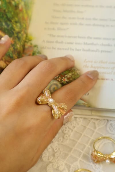 ⋆. 𐙚˚࿔ 珍珠蝴蝶結戒指𝜗𝜚˚⋆2