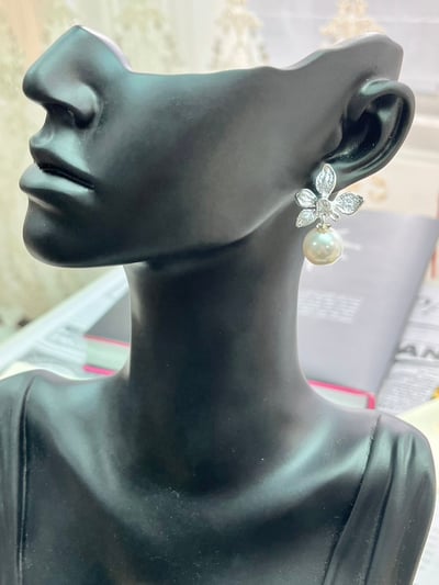 C&J 珍珠垂墜耳環3