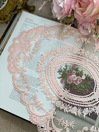 玫瑰刺繡蕾絲桌墊6