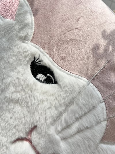 蜜桃絨萌兔抱枕4