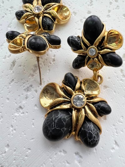 黑金雙花吊墜耳環2