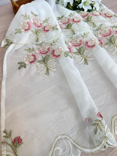 刺繡玫瑰花園門簾4