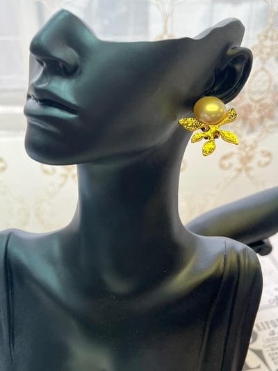 C&J 夾式大珍珠葉片耳環3