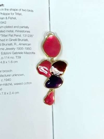 C&J 夾式花瓣垂墜耳環2