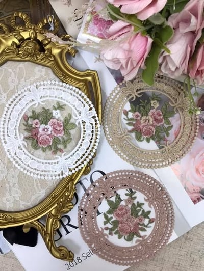 花卉刺繡蕾絲小圓墊/杯墊(3入組)4