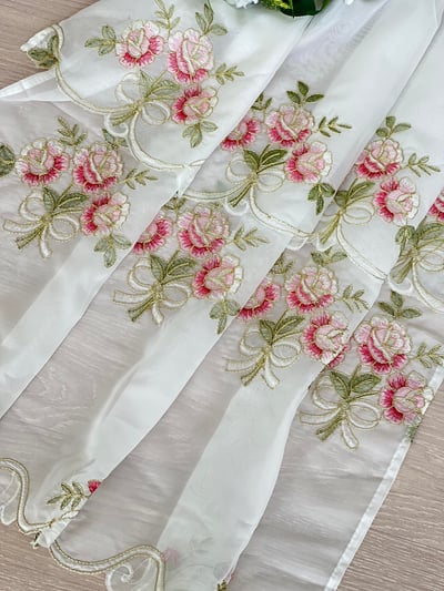 刺繡玫瑰花園門簾2
