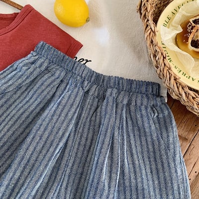 輕薄藍色格紋短褲3