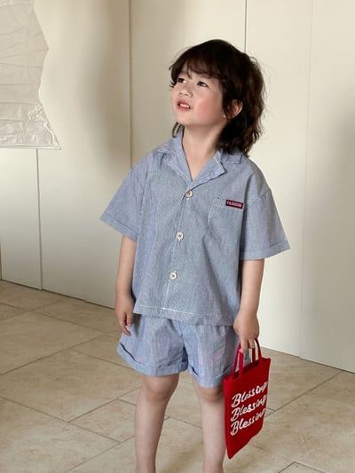 細條紋翻領洋裝套裝4