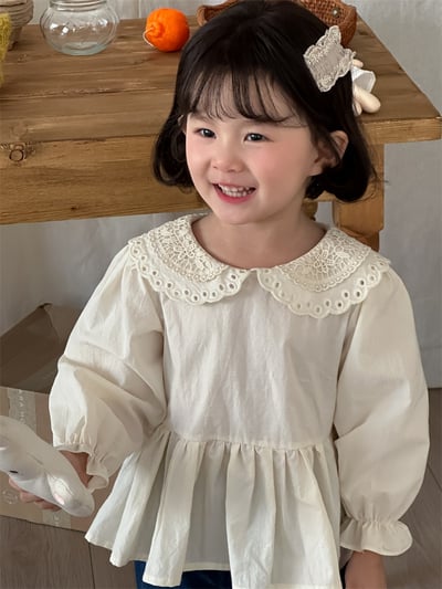 蕾絲領荷葉娃娃衫3