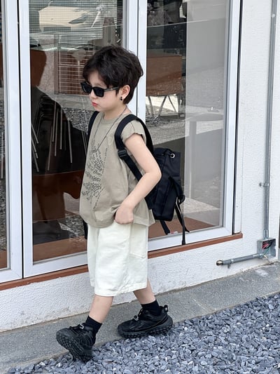 特殊剪裁字母涼感背心6