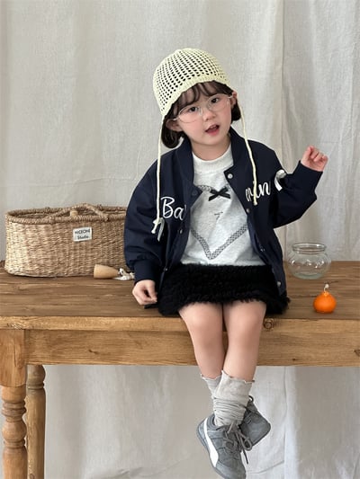 刺繡愛心蝴蝶結上衣5