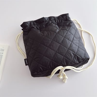 绗缝小熊抽繩包5