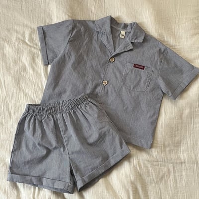 細條紋翻領洋裝套裝5