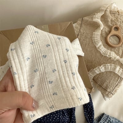 韓系花邊領碎花上衣3