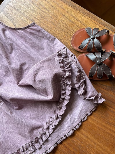 特殊紋路掛脖花邊上衣6