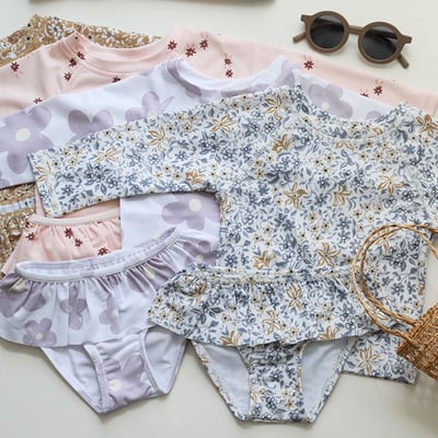 女童兩件式防曬泳衣含帽1