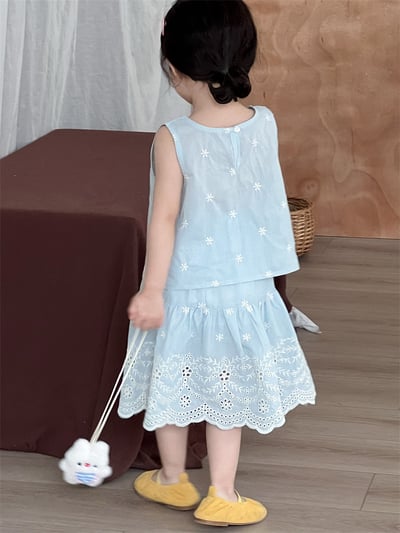 刺繡小花蕾絲雕花套裝4