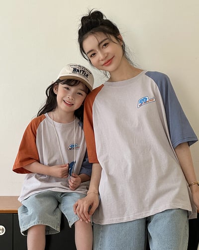 撞色拼袖字母T恤親子裝(2色)5