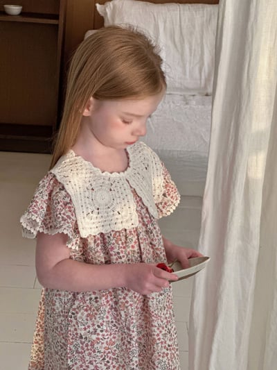 碎花蕾絲領洋裝4