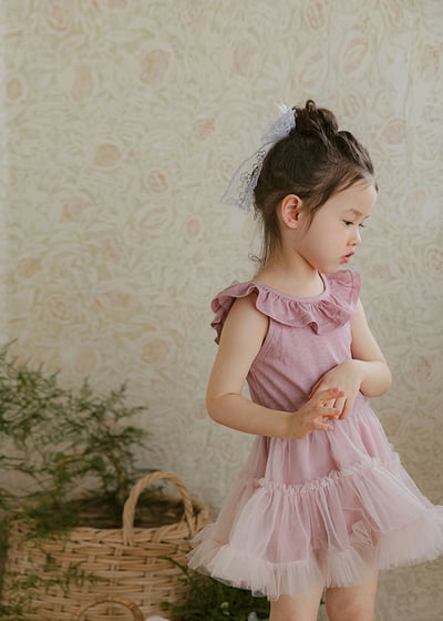 荷葉領拼接紗裙洋裝3