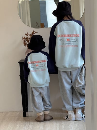 拼色字母圓領上衣3