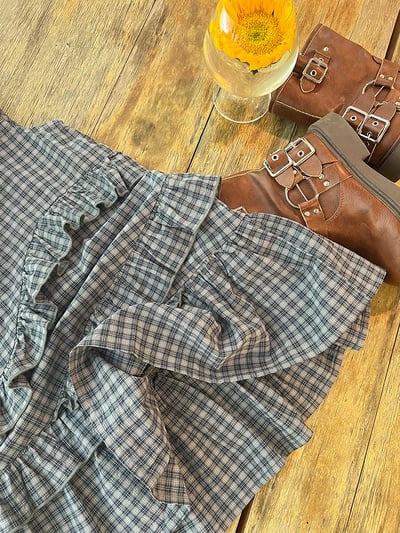 氣質不規則花邊洋裝7