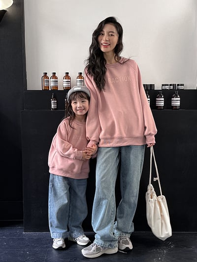 粉色字母加絨上衣5