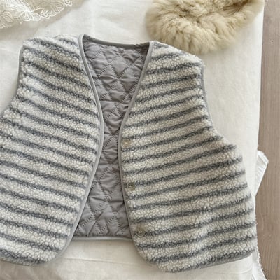 灰色條紋羊羔毛背心2
