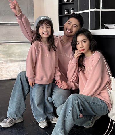 粉色字母加絨上衣(大人)5