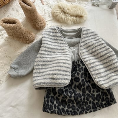 灰色條紋羊羔毛背心3