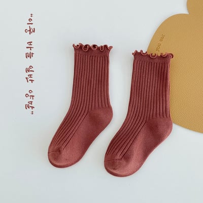 純色木耳邊中筒襪10