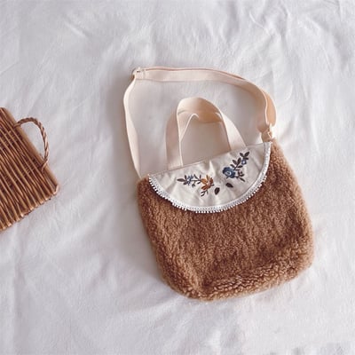 清新繡花毛絨單肩包3