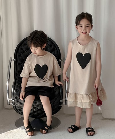 卡其黑色愛心親子裝5