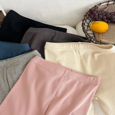 素色坑條彈力內搭褲7