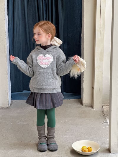 愛心繡花連帽毛衣3