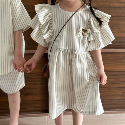 清新直條紋套裝荷葉邊洋裝8