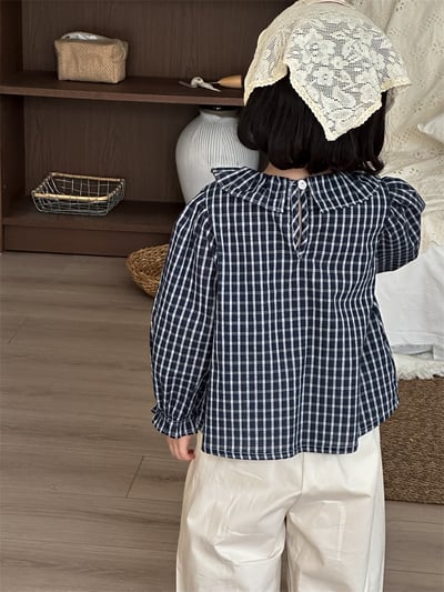 荷葉領深藍格紋襯衣6