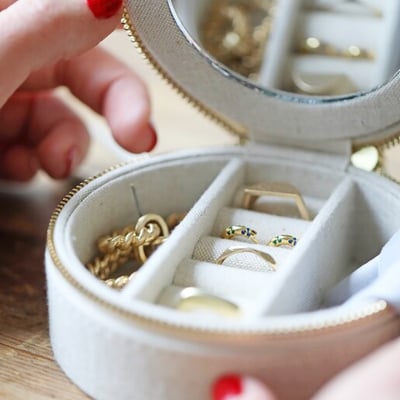 Lisa Angel 極簡亞麻飾品盒3