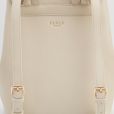 Fable England 奶油絲巾後背包7