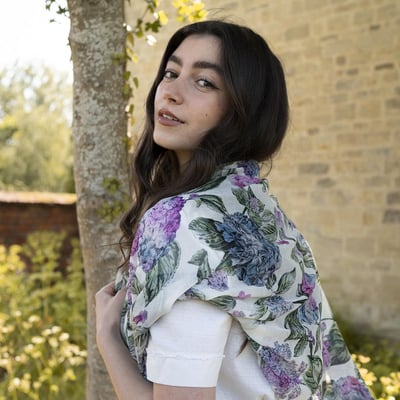 Fable England 繡球花輕量圍巾1