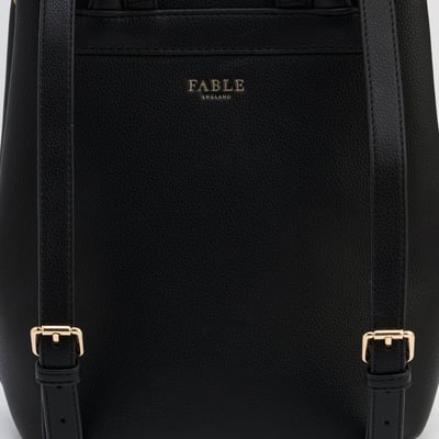 Fable England 曜黑絲巾後背包5