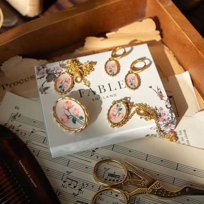 Fable England 復古玫瑰耳環1