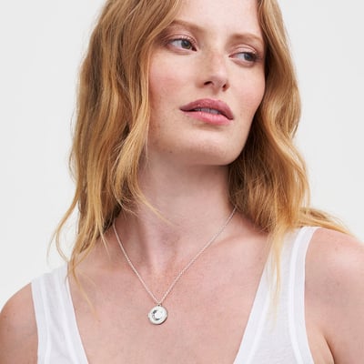 Fable England 夜影花月相片項鍊2