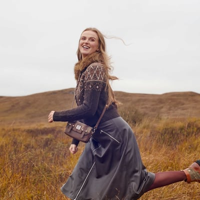 Islander 奢華真皮小方包1