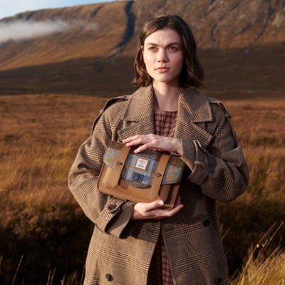 Islander 奢華英倫學院包 / 中1